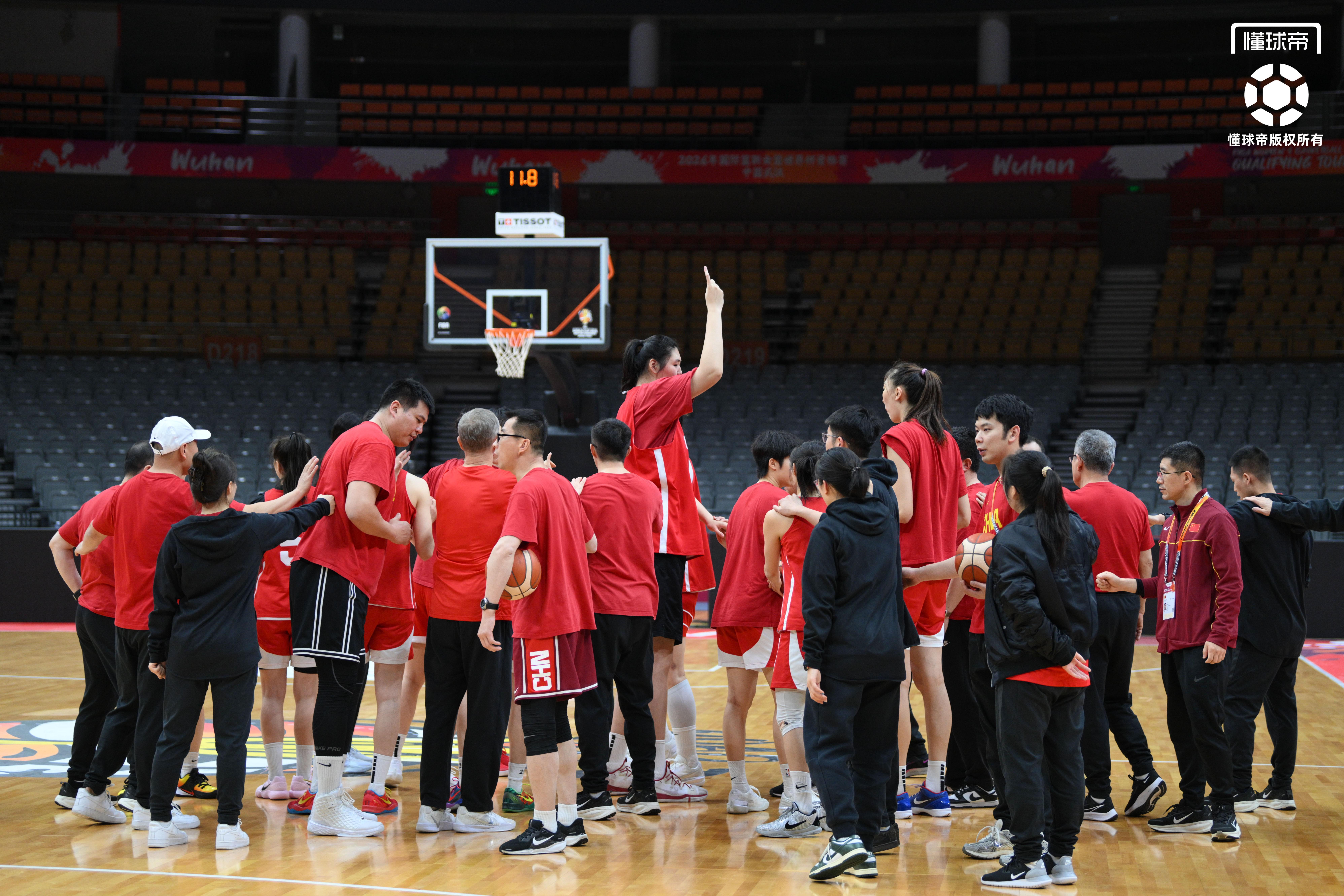 九游体育安卓版、九游体育苹果版、九游体育下载链接、九游体育安装包、九游体育官方下载、体育app推荐-中国女篮世预赛最后一练，王治郅到场观看&amp;amp;全队精神饱满